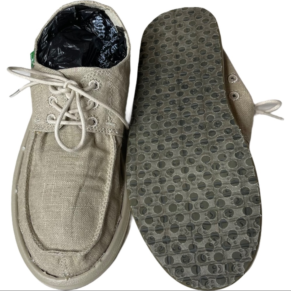 SANUK Men’s Slip On Loafers Size 9 Tan